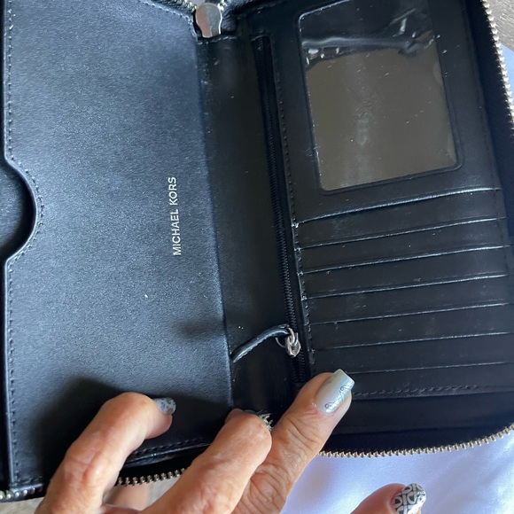 Sold.   Authentic Michael Kors handbag and wallet - Picture 5 of 5